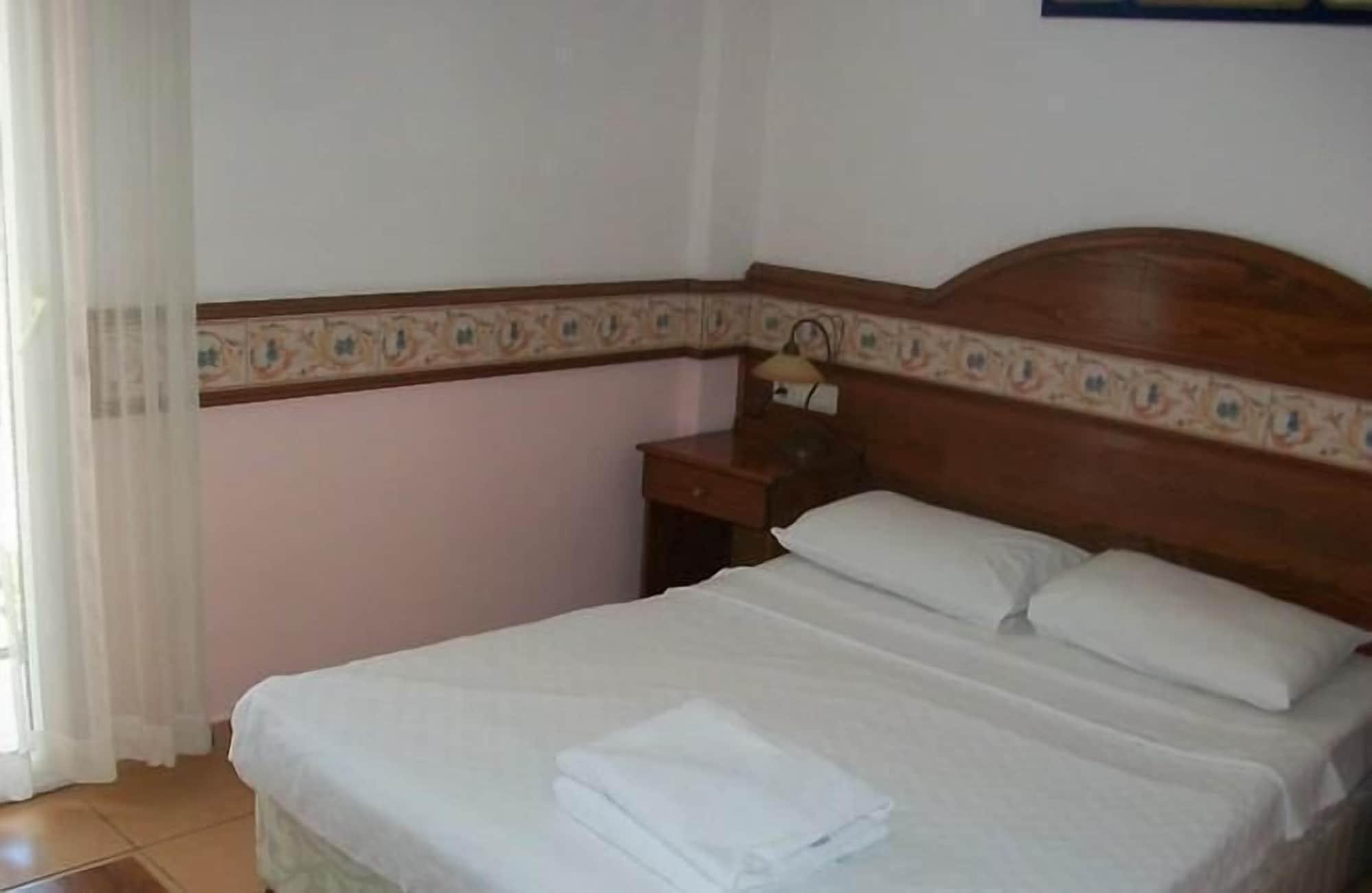 Kriss Otel Ortakent Luaran gambar