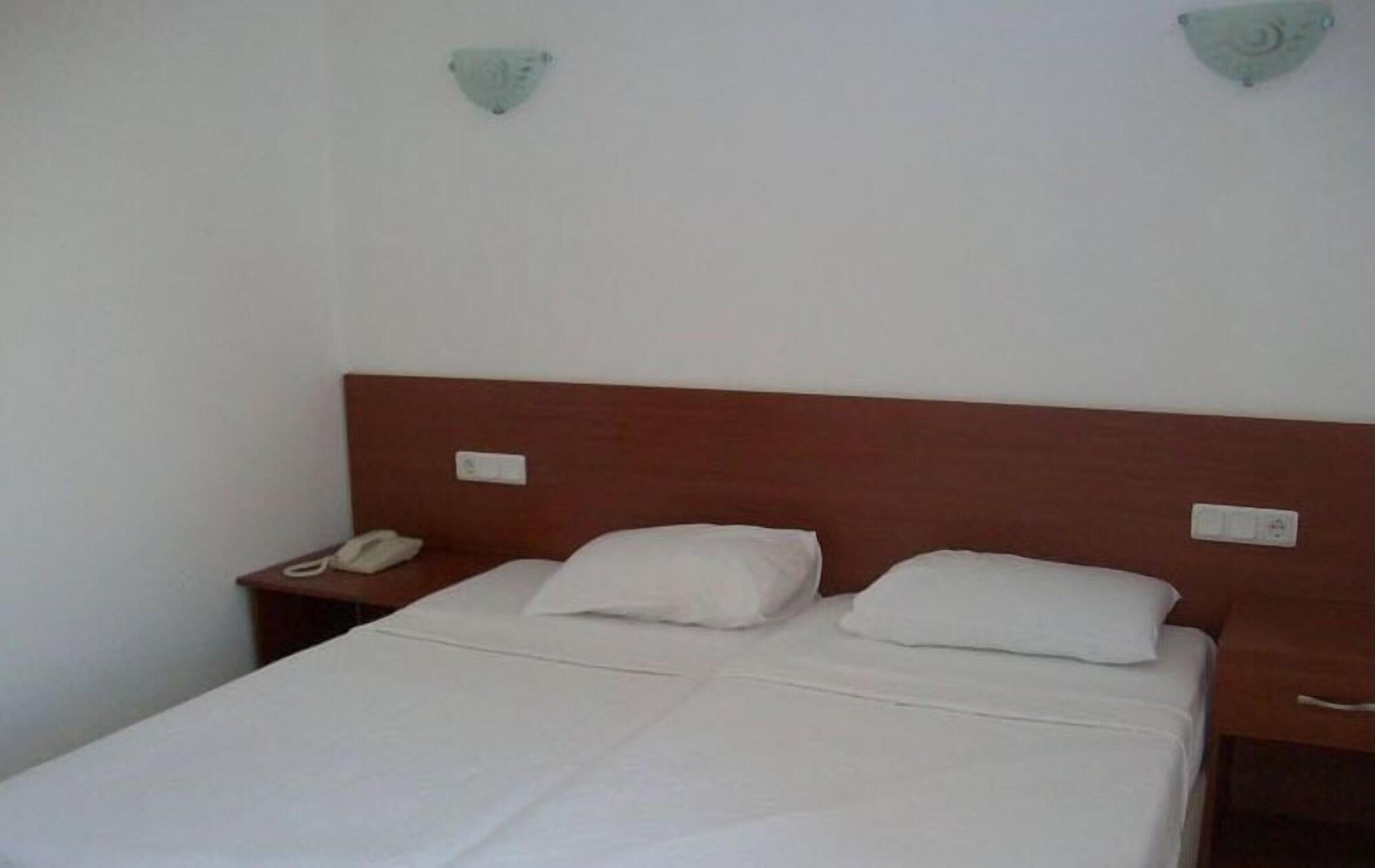 Kriss Otel Ortakent Luaran gambar