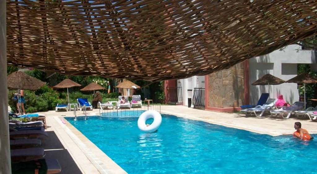 Kriss Otel Ortakent Luaran gambar